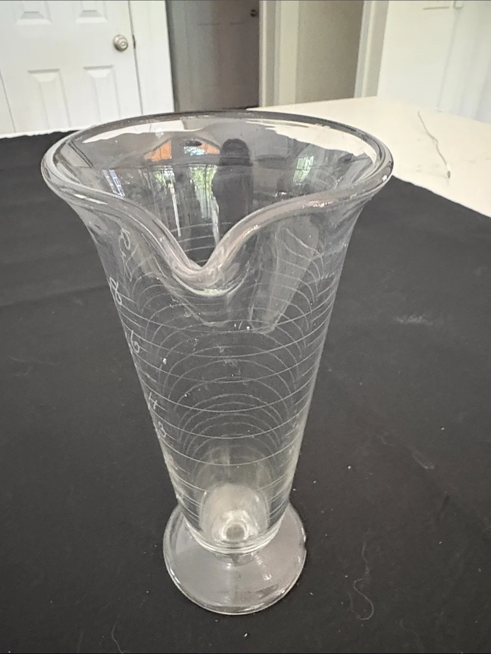 Antique Glass Apothecary Beaker 8 oz – Vintage Barware Decor